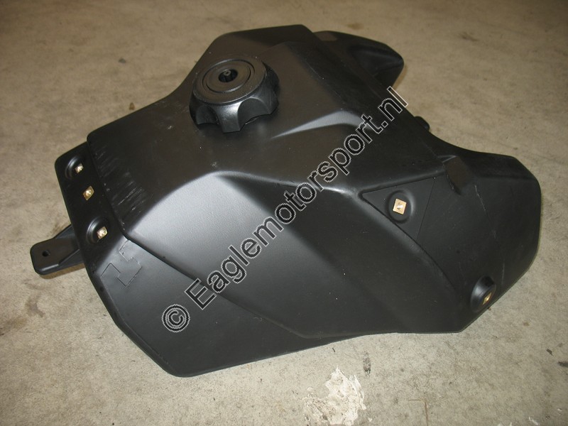 Benzine tank (kunststof) EGL MADMAX < 2012 Benzine tank (kunststof) EGL MADMAX < 2012